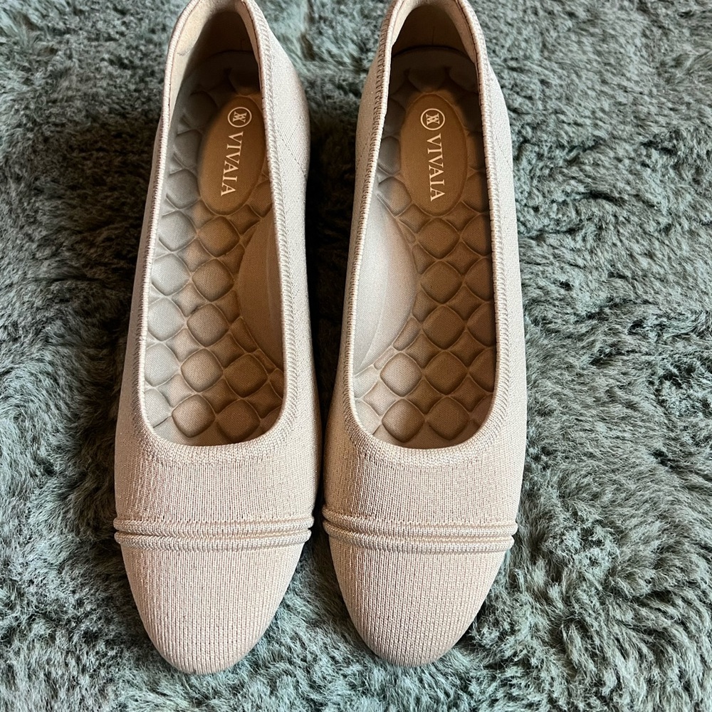 VIVAIA Julie Pro Stretch Knit Pumps 39.5Tan Beige